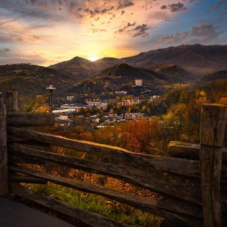 Bear Den, Hot Tub, 1089 Of Free Attraction Tickets For Each Paid Day, Dollywood And More! سيفيرفيل المظهر الخارجي الصورة