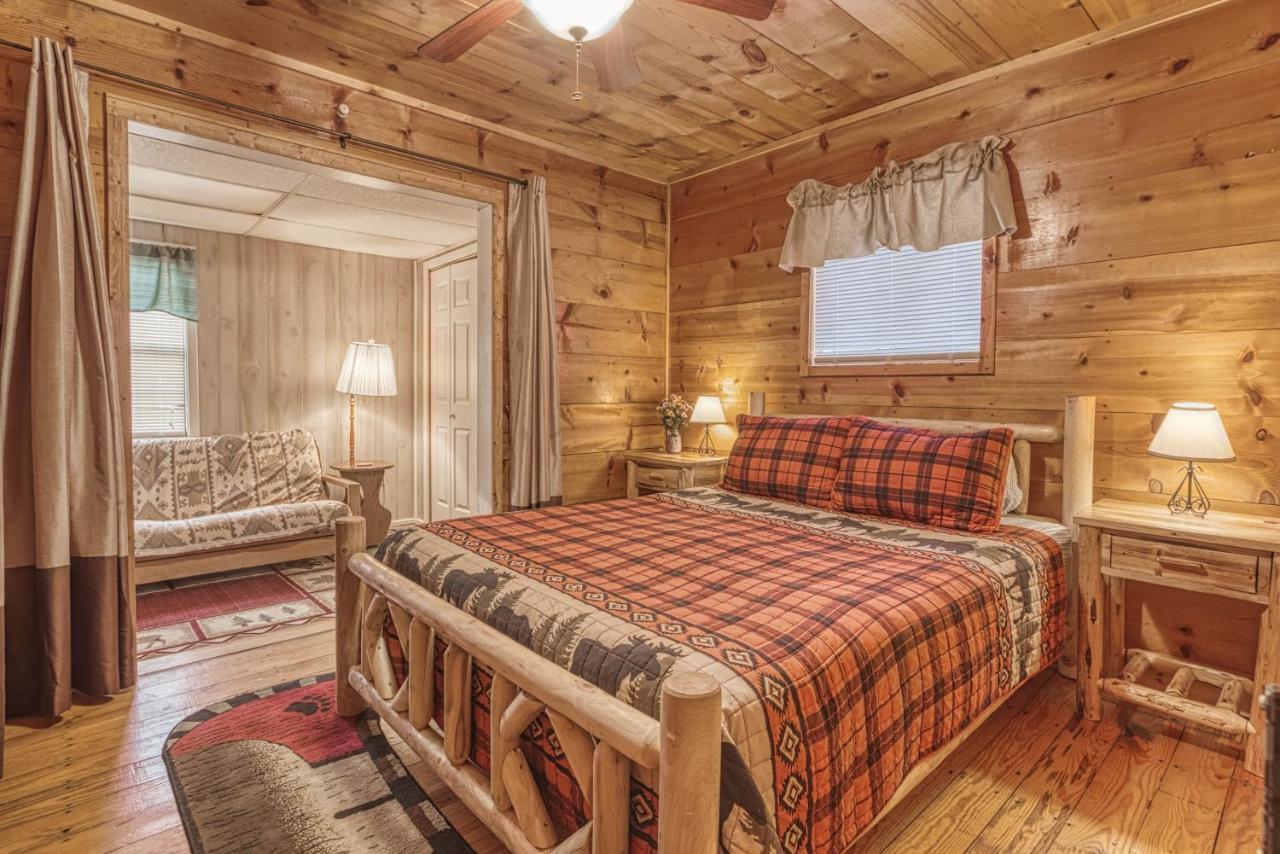 Bear Den, Hot Tub, 1089 Of Free Attraction Tickets For Each Paid Day, Dollywood And More! سيفيرفيل المظهر الخارجي الصورة